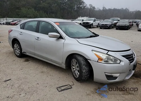 2013 Nissan Altima 2.5 z USA, uszkodzony, nr VIN 1N4AL3AP2DN448957